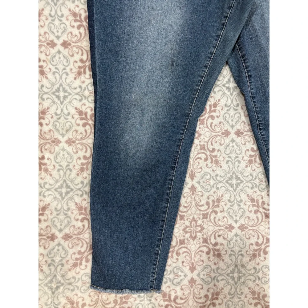 1822 Denim Womens Plus 24W Skinny Jeans Medium Wash Raw Hem Stretch Blue